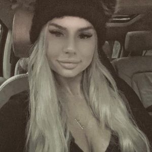 Meet your Posher, Latisha